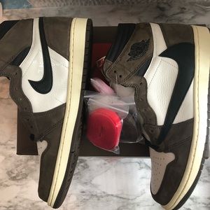 🚨SOLD🚨Travis Scott Jordan 1’s